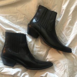 Wester style bootie by Urban Outfitters